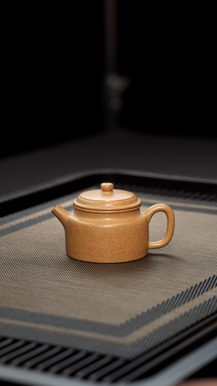 茶壶紫砂全手工黄段德钟100cc