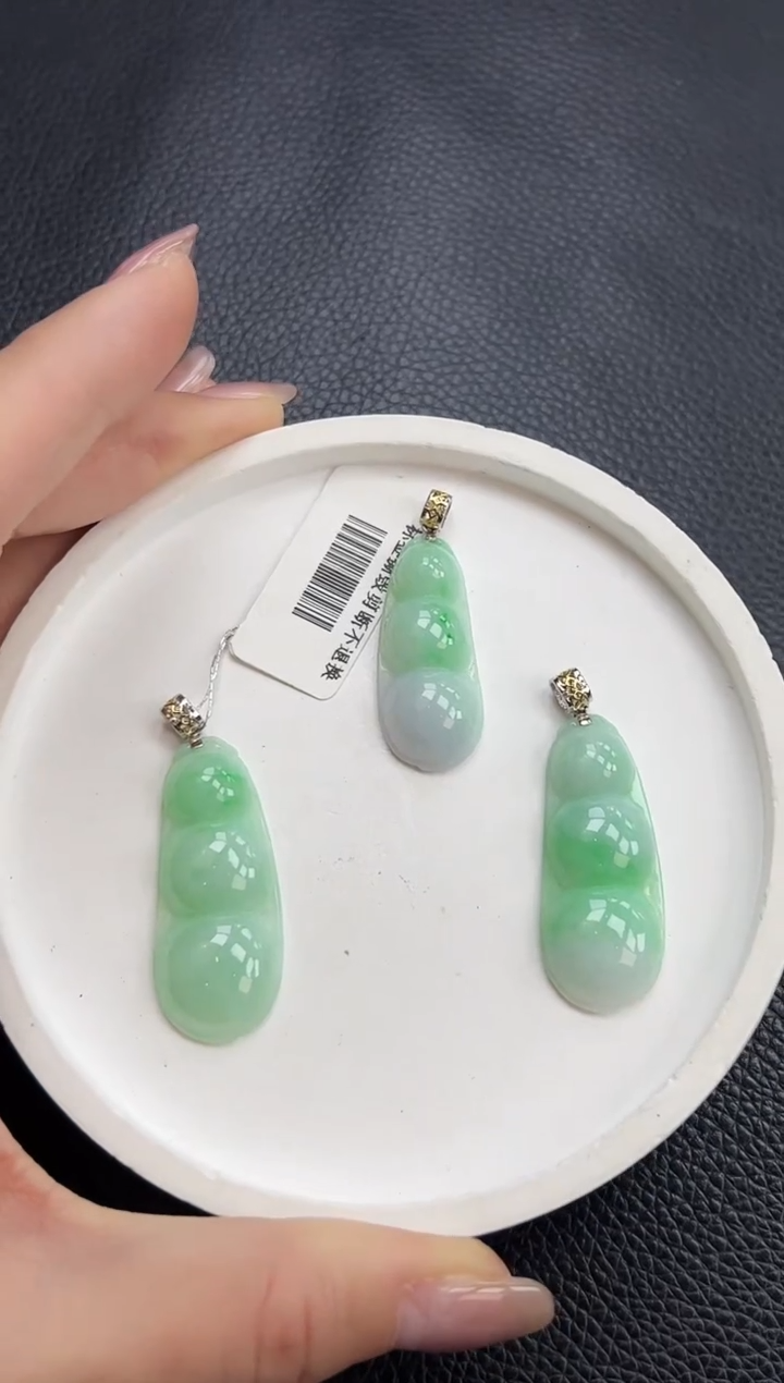 【闪购商品】翡翠颈饰18K金镶嵌YM1047-4福豆多样性发一