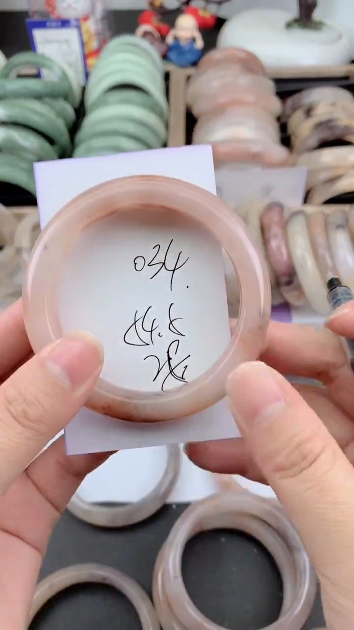 未镶嵌手镯石英质玉034