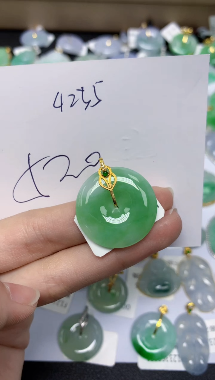 【闪购商品】翡翠颈饰18K金镶嵌 天然翡翠A货
