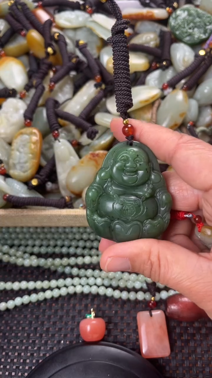 【闪购商品】和田玉颈饰未镶嵌多样性发货没有证书拍一发一有瑕