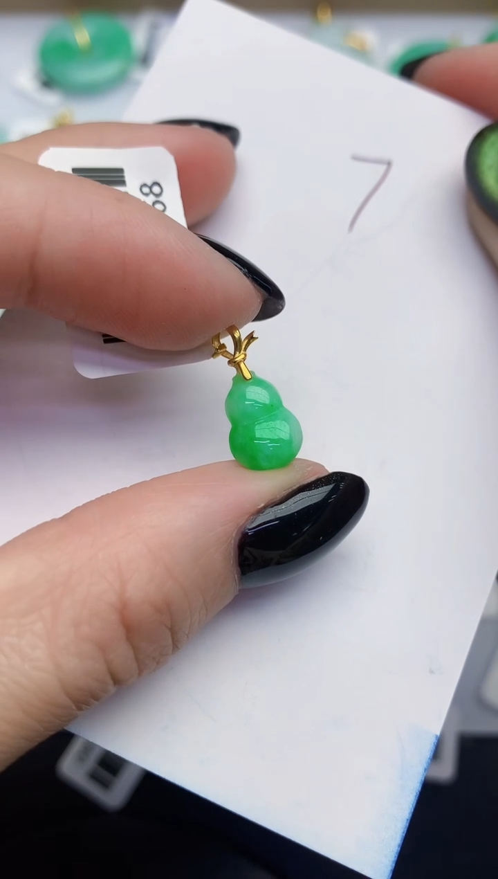 【闪购商品】翡翠颈饰18K金镶嵌0000000000