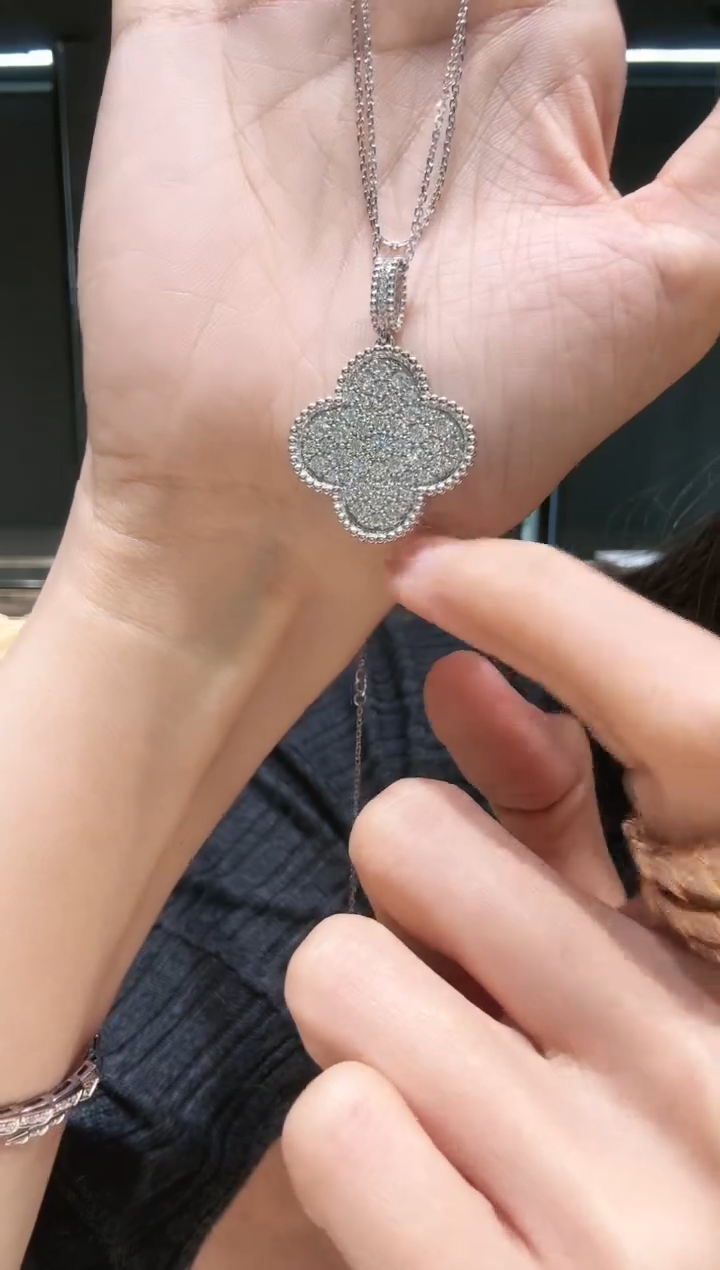 【闪购商品】钻石项链18K金镶嵌满钻四叶草