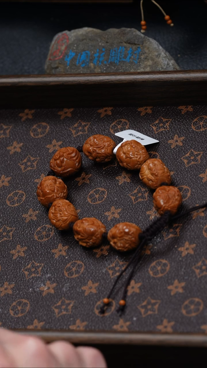 【闪购商品】橄榄核吊坠橄榄核