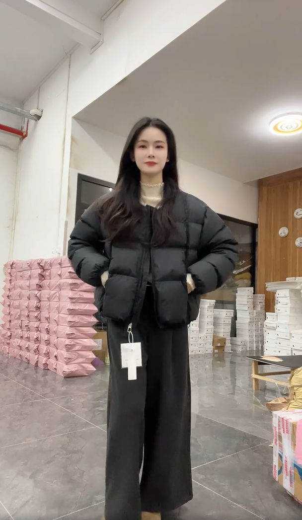 冬季韩版洋气保暖宽松加厚简约时尚圆领高级感小个子短款棉服外套