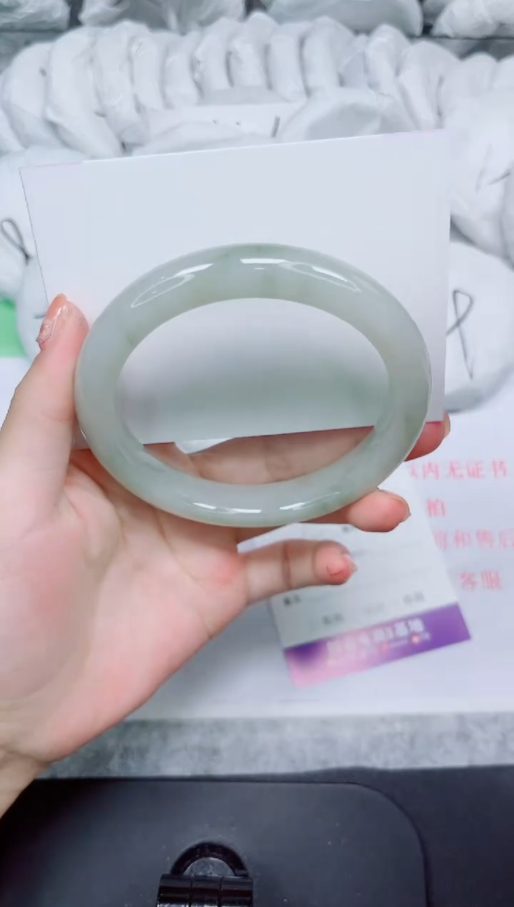 石英质玉手镯未镶嵌70-65