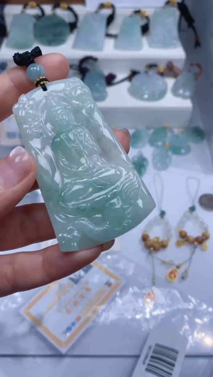 颈饰未镶嵌翡翠吊坠