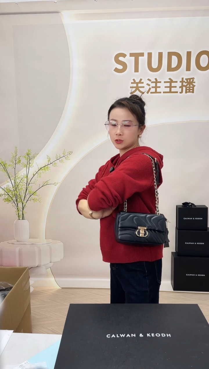 牛皮CALWAN KEODH包包特卖