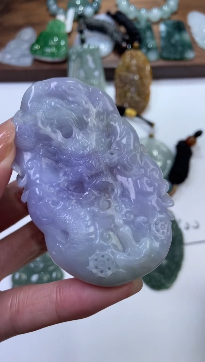 翡翠未镶嵌颈饰2203413   