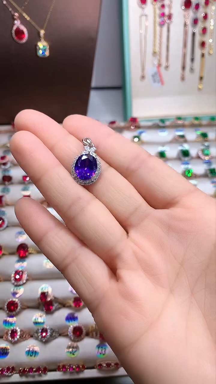 【闪购商品】水晶吊坠(赠链)银S925镶嵌银色