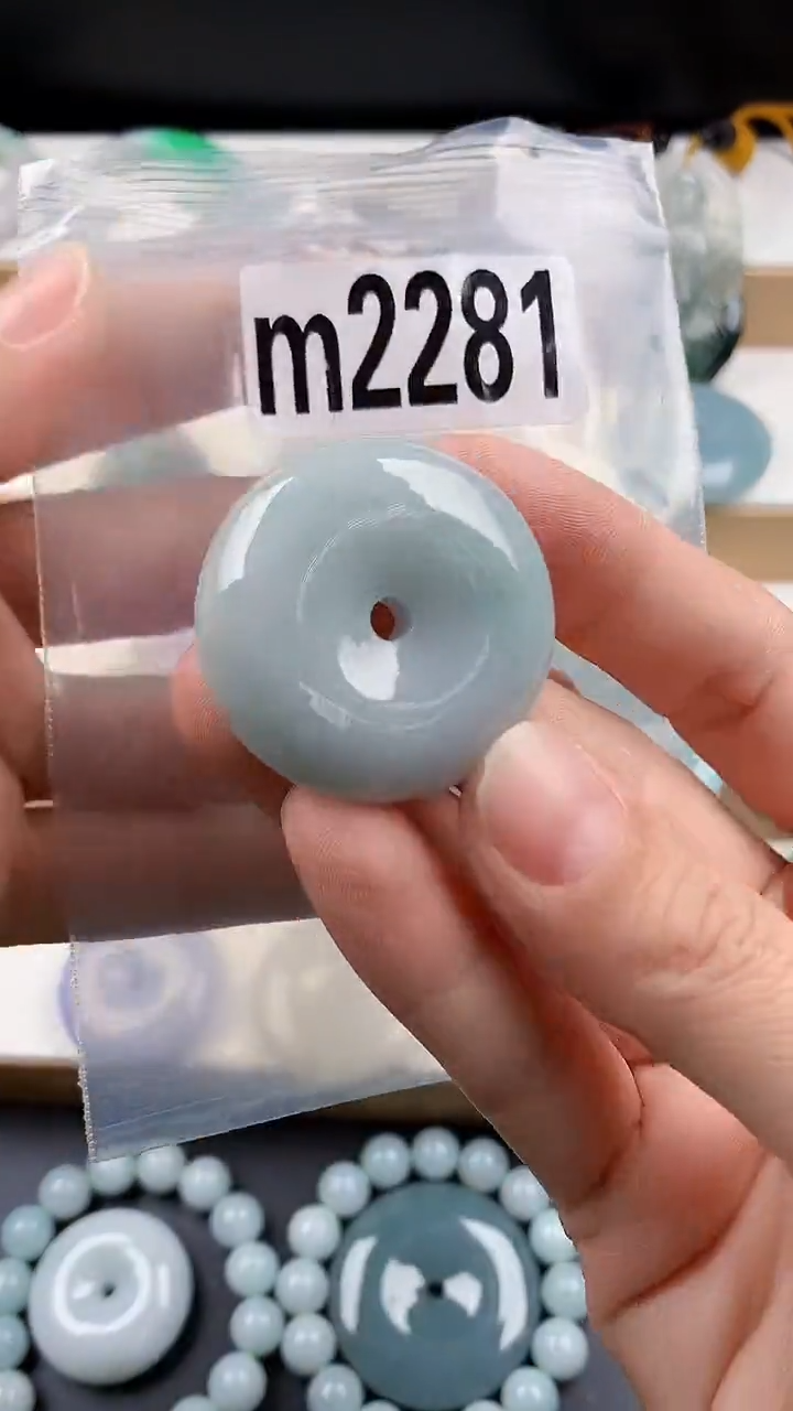 颈饰未镶嵌翡翠天然翡翠吊坠挂件