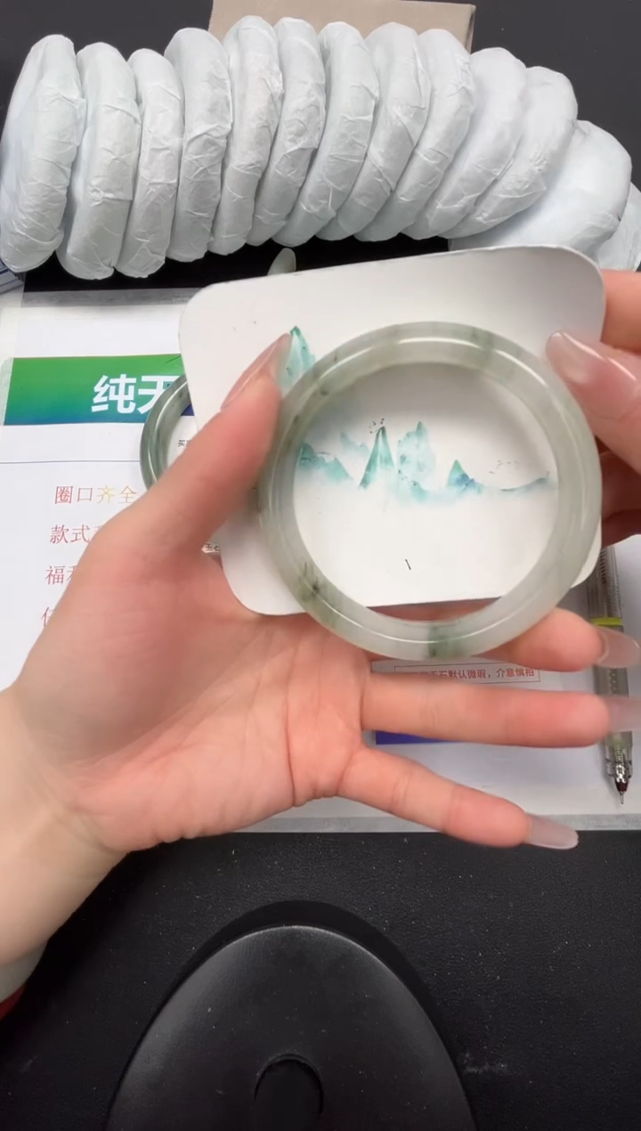 【闪购商品】石英质玉手镯合金192-64.8