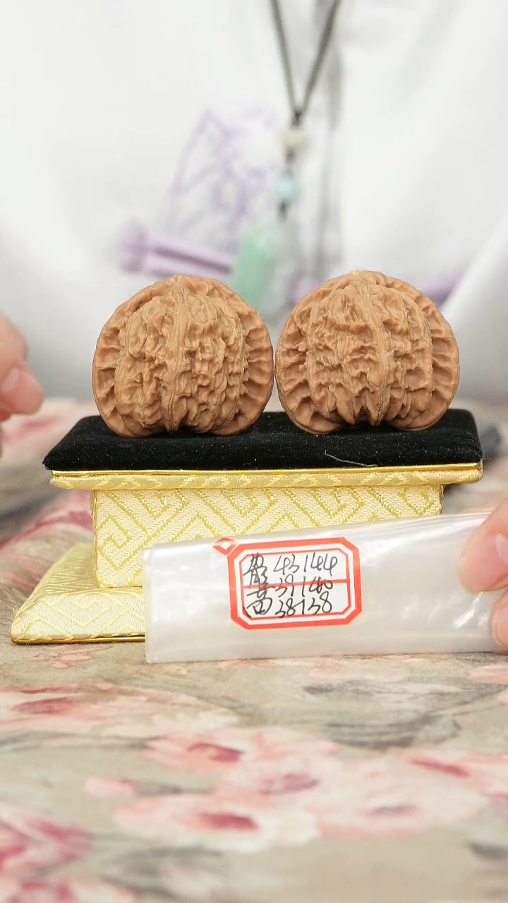 把件文玩核桃白狮子微修