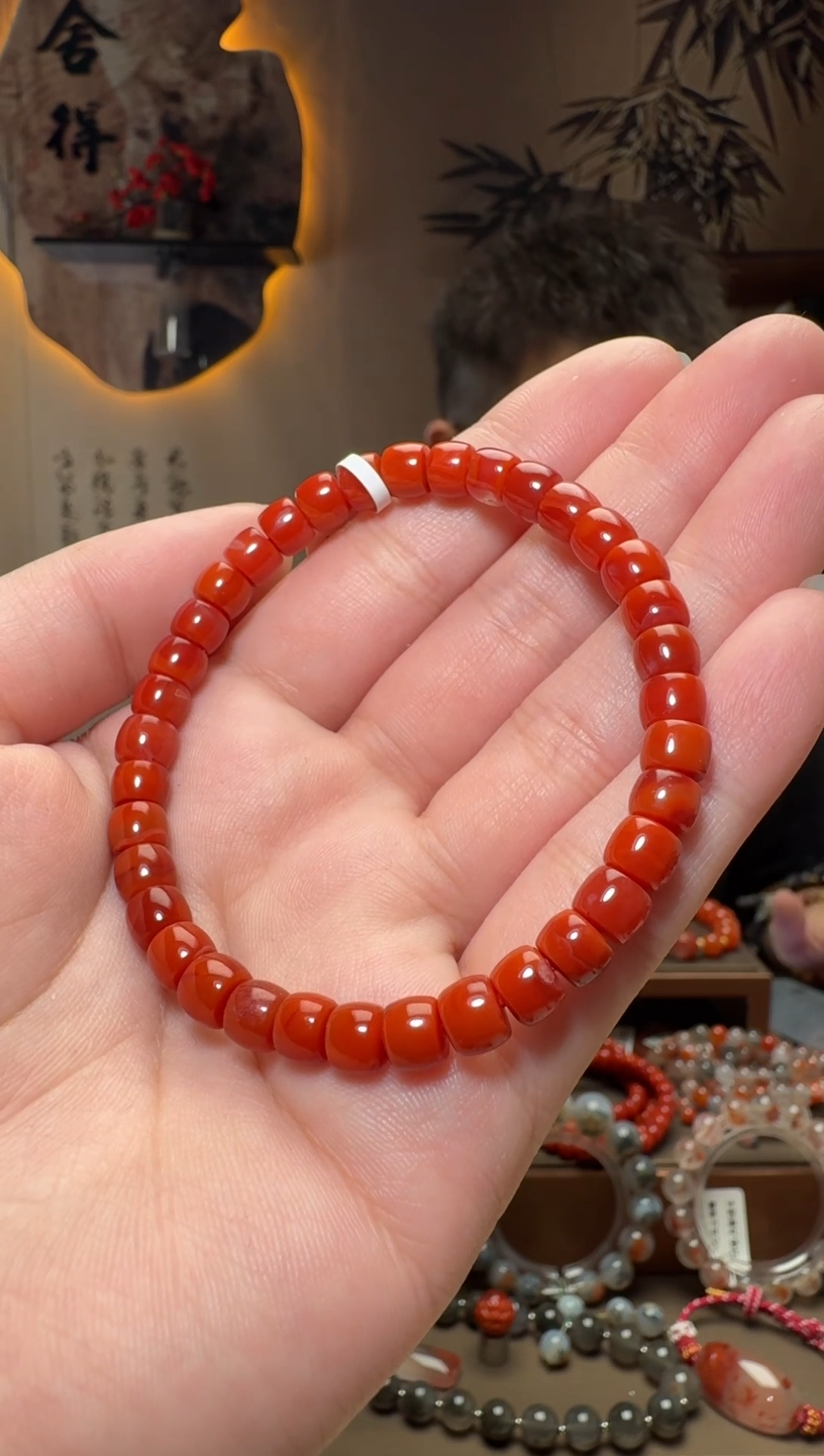 未镶嵌原矿无优化无注胶手串南红玛瑙一条约6mm 多样性发货