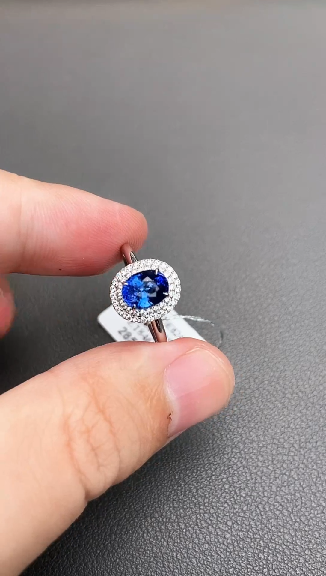 戒指蓝宝石18K金镶嵌天然蓝宝石戒指/1.49ct/矢车菊
