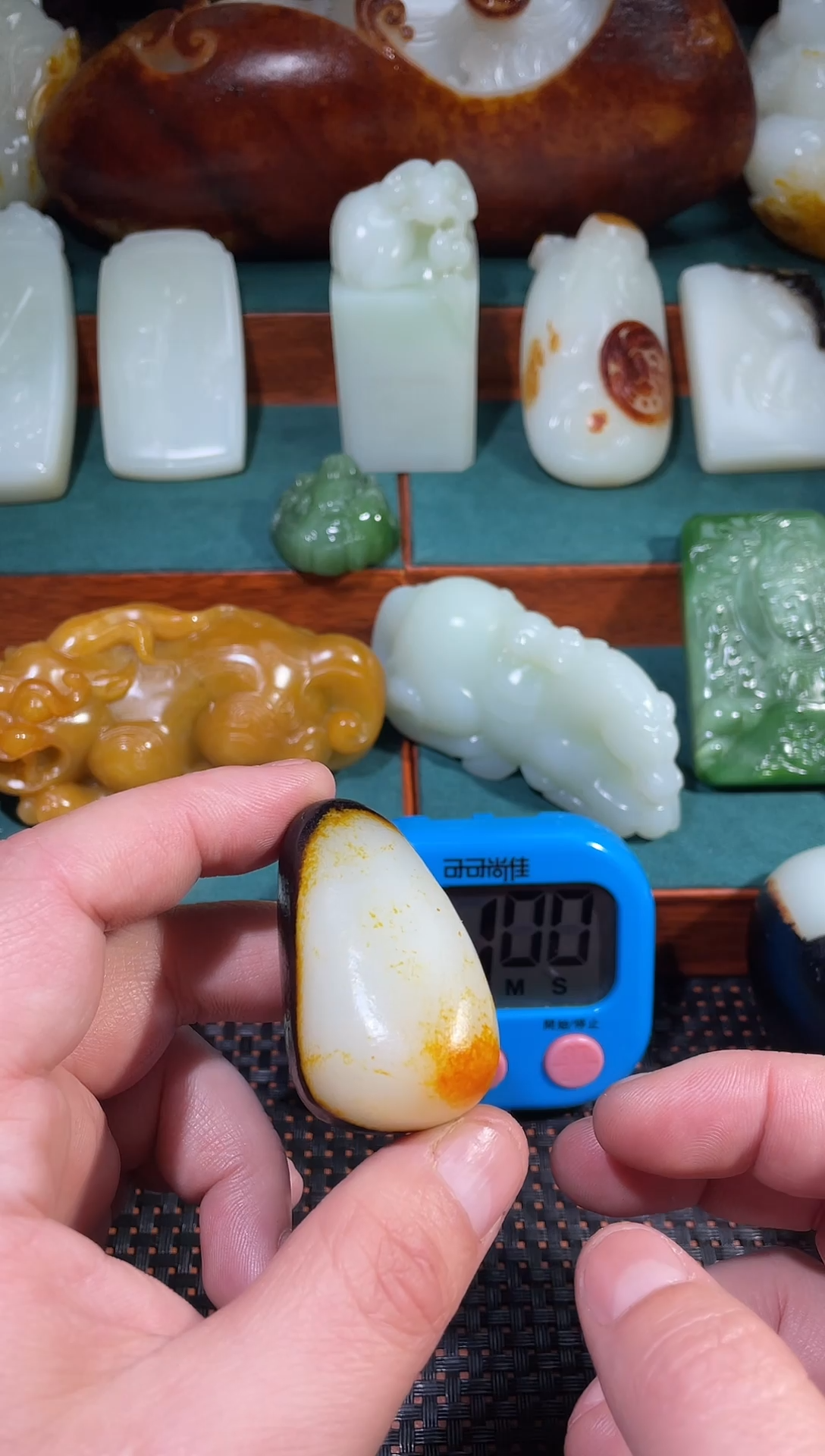 未镶嵌和田玉（糖玉）挂件和***农新疆和田玉摆件