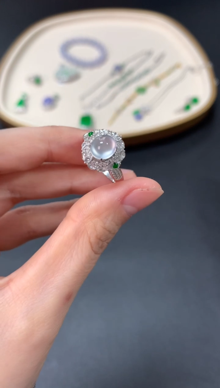 【闪购商品】翡翠戒指18K金镶嵌戒指11500