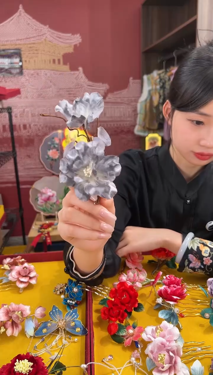 【闪购商品】刺绣非遗绒花（发饰） 