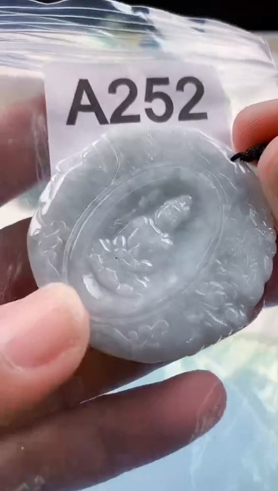 【闪购商品】翡翠颈饰未镶嵌天然翡翠吊坠挂件