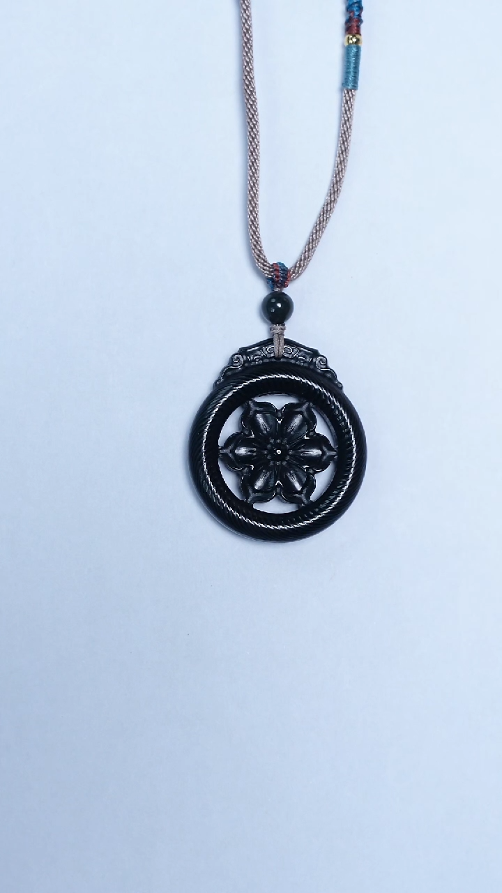 颈饰未镶嵌和田玉和田玉塔青吊坠