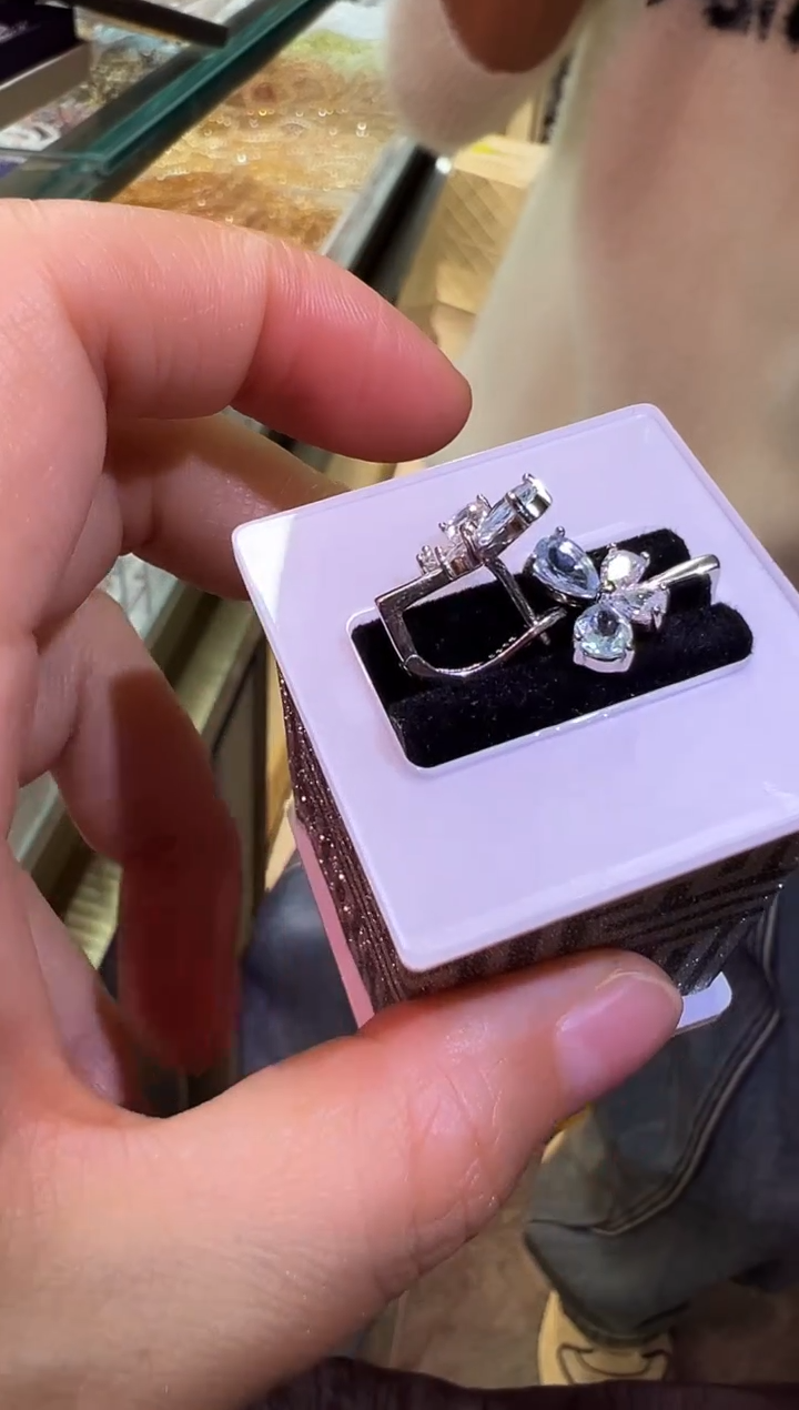 银S925镶嵌耳饰海蓝宝石1207m053多样性发其一