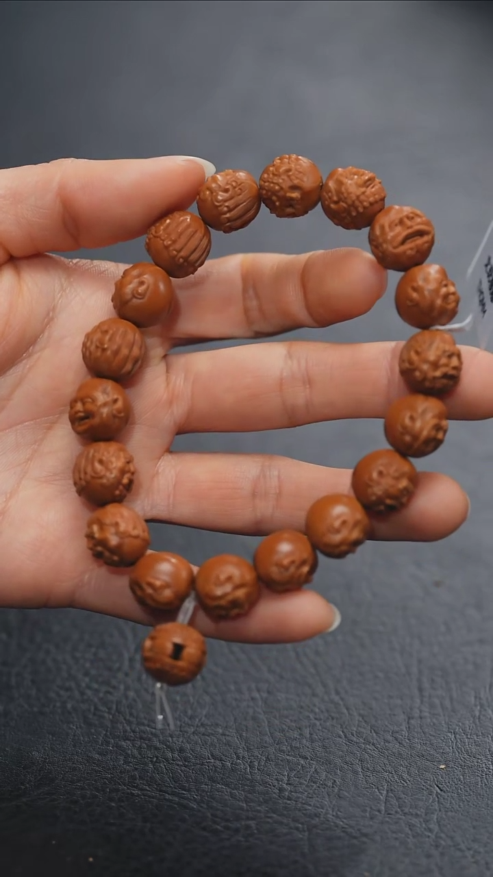 【闪购商品】橄榄核吊坠橄榄核