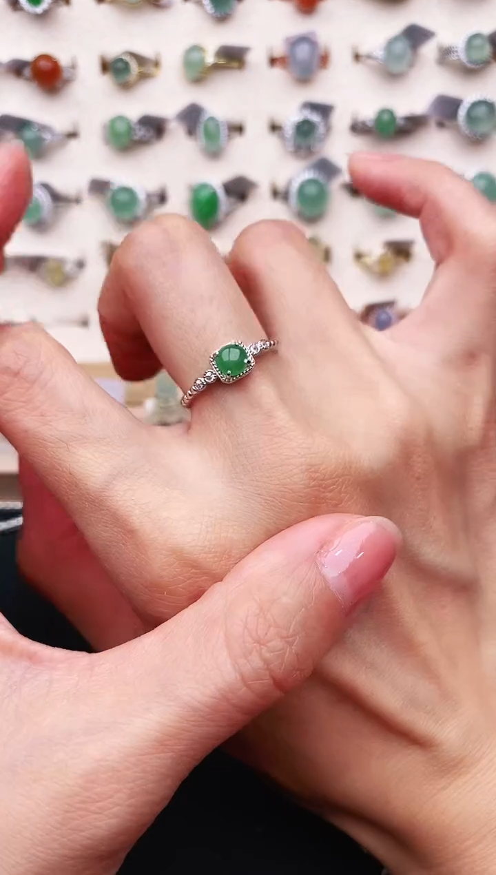 【闪购商品】翡翠戒指银S925镶嵌天然缅甸A货翡翠333   6-3