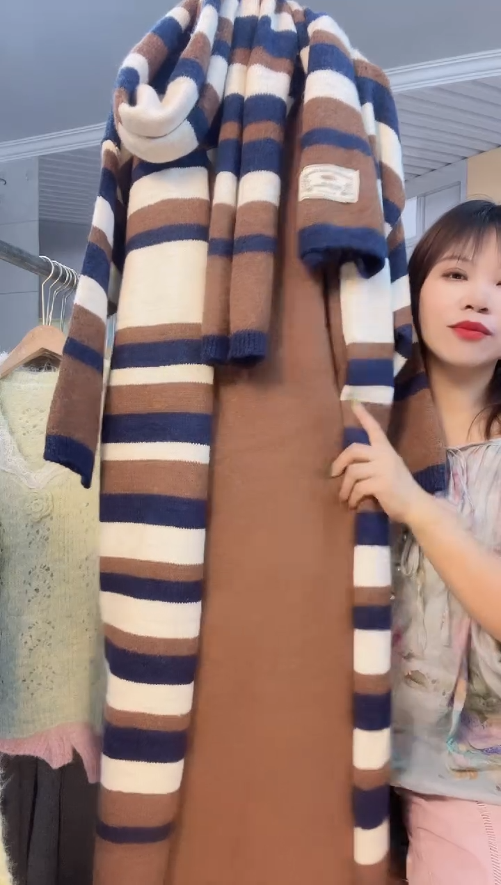 毛衣小小月精选服饰