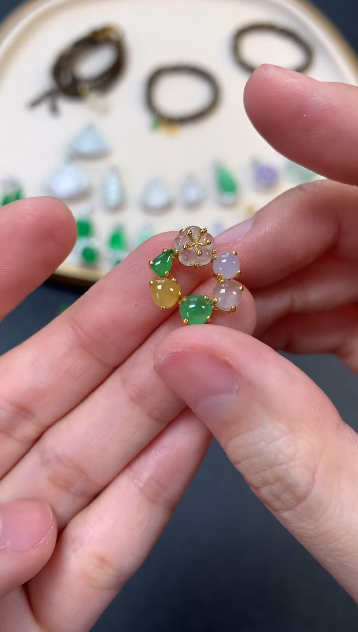 【闪购商品】翡翠吊坠(不含链)18K金镶嵌1880