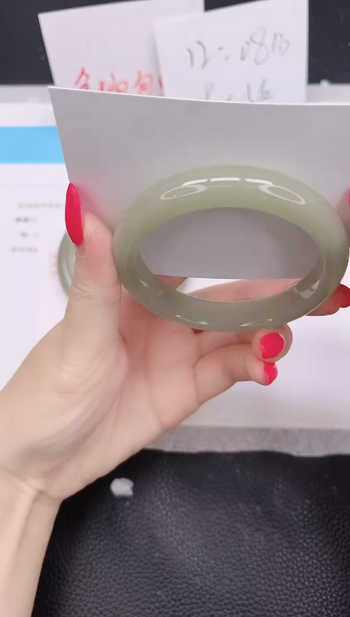 未镶嵌手镯石英质玉51-58.5