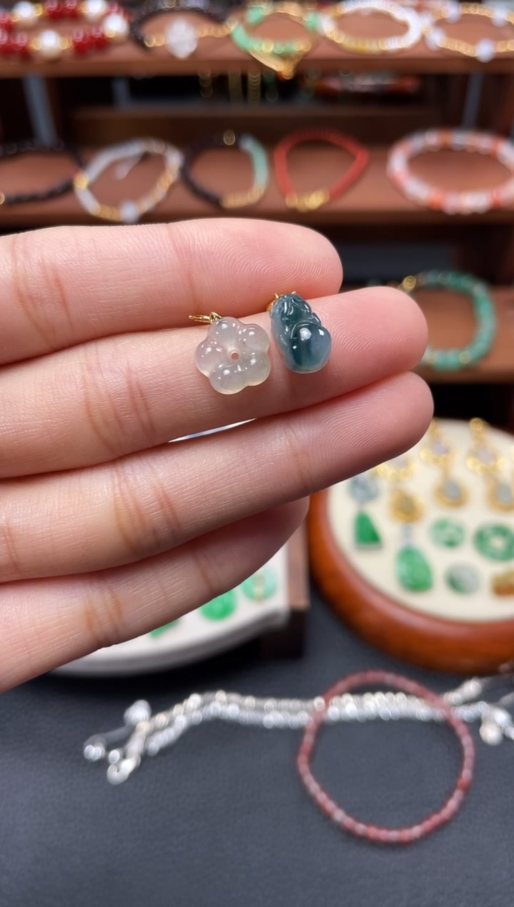 【闪购商品】翡翠吊坠(不含链)18K金镶嵌2个  JK430