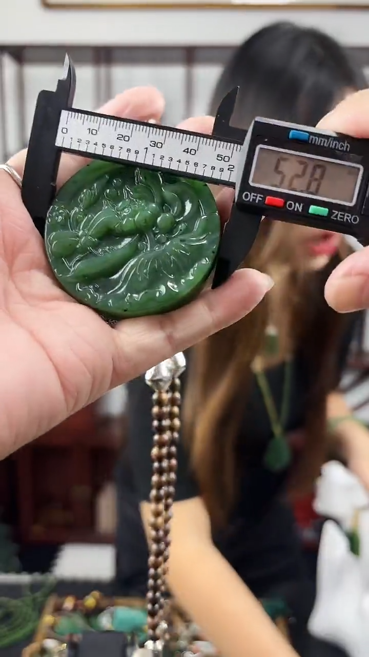 颈饰未镶嵌和田玉花