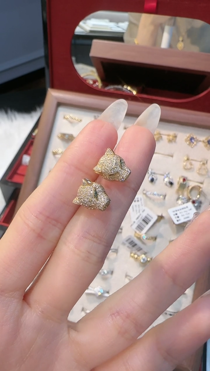 【闪购商品】钻石耳饰18K金镶嵌豹子耳钉