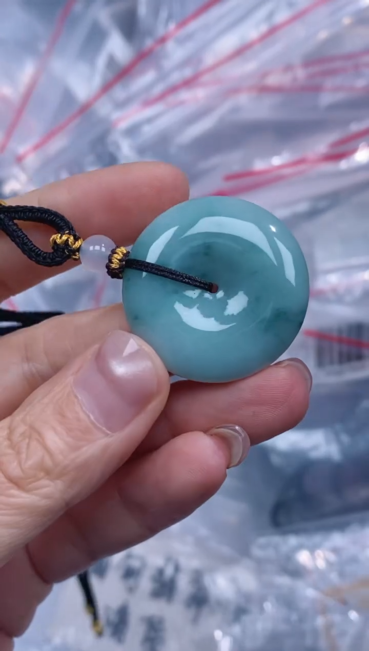 颈饰未镶嵌翡翠吊坠