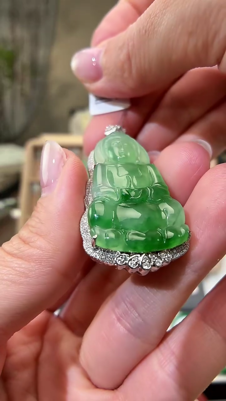 吊坠(不含链)18K金镶嵌翡翠观音