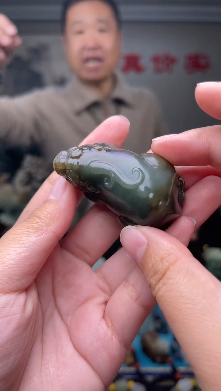 未镶嵌和田玉挂件1