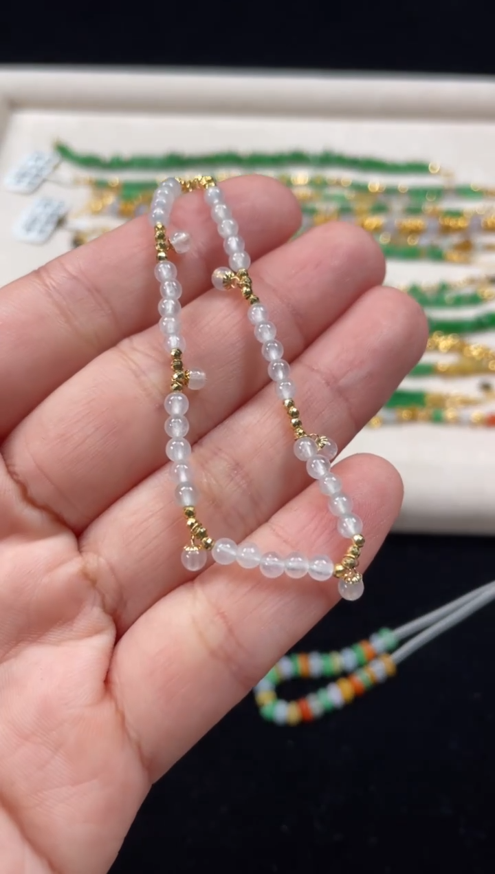 18K金镶嵌手链翡翠一条  P231