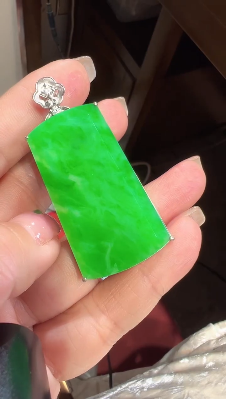 【闪购商品】翡翠颈饰18K金镶嵌无事牌