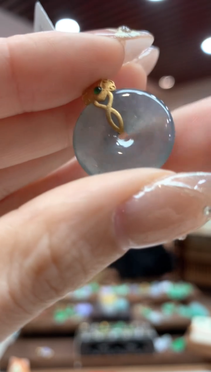 【闪购商品】翡翠吊坠(不含链)18K金镶嵌平安扣