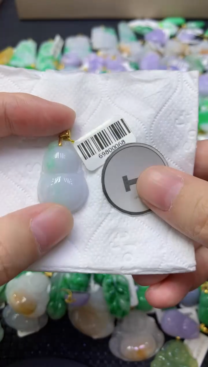 颈饰未镶嵌翡翠天然缅甸翡翠A货