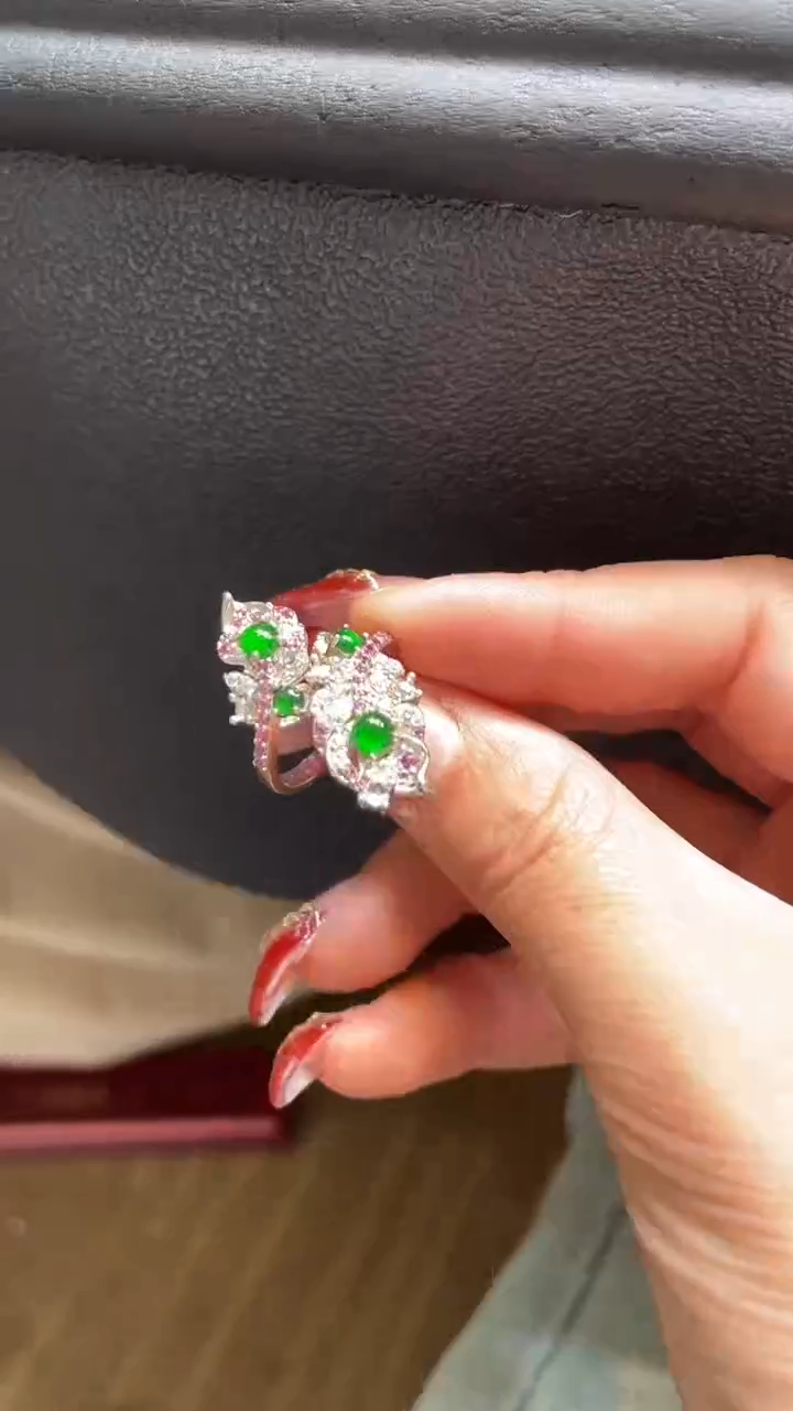 【闪购商品】翡翠颈饰未镶嵌      *42