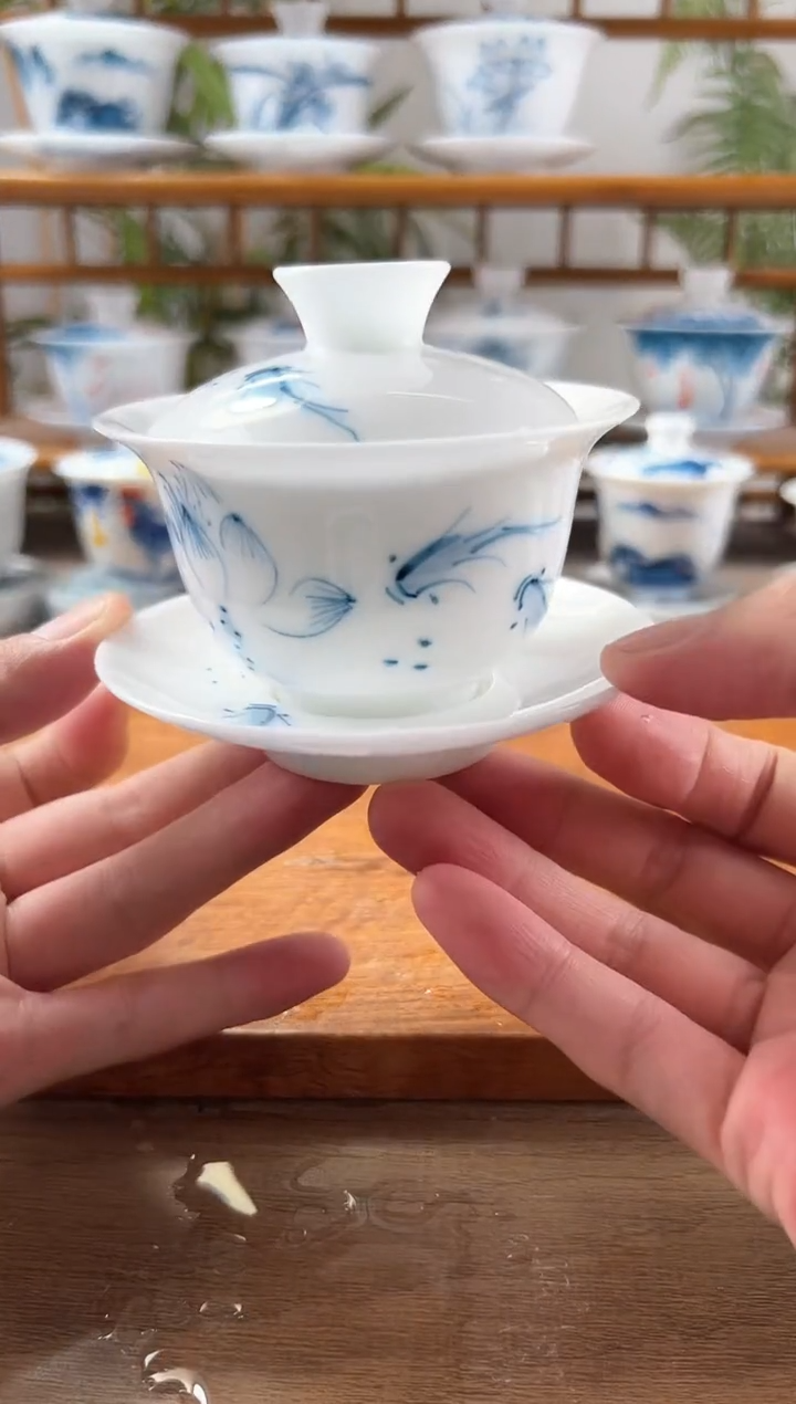 全品高冰荷花鱼聚130ml三才盖碗