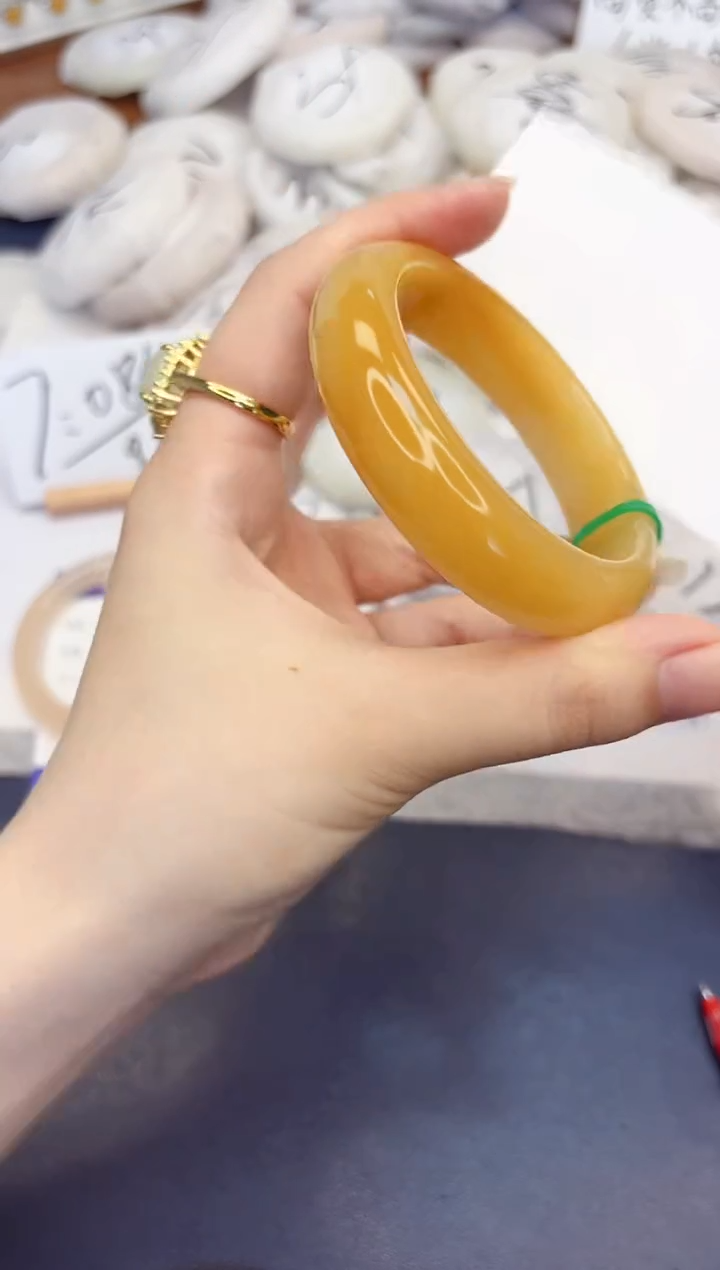 石英质玉手镯未镶嵌420-财气镯-圈口57