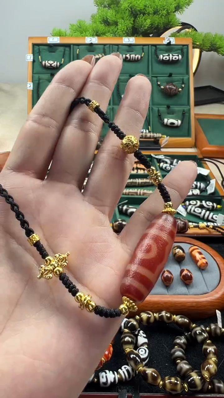 玛瑙/玉髓（覆膜）颈饰合金?***?13.(微瑕随机发货）