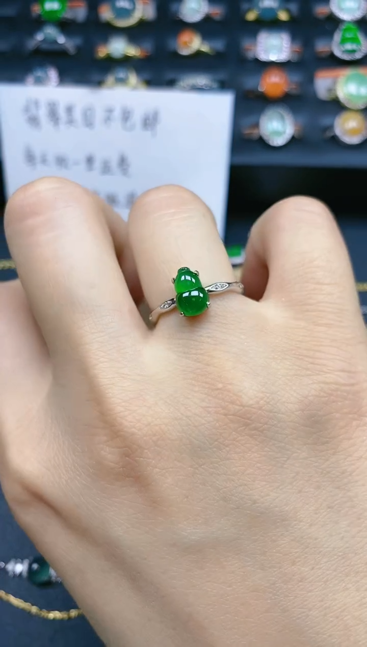 翡翠戒指银S925镶嵌天然翡翠