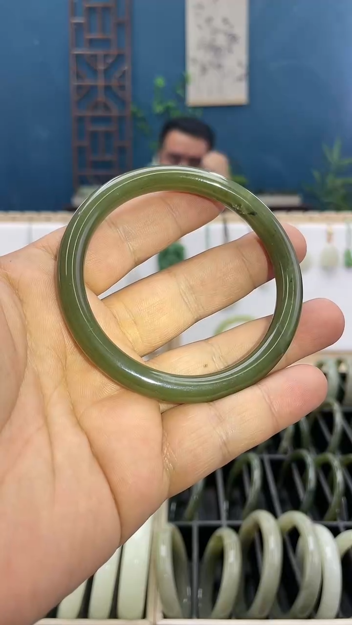 【闪购商品】和田玉手镯未镶嵌60圈口编号07