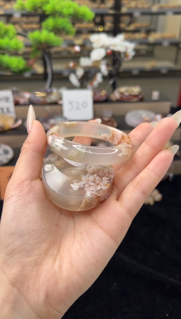 【闪购商品】石英质玉手镯未镶嵌54圈口（赠送镯心）63056