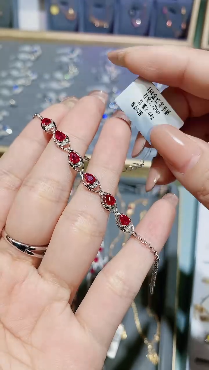 【闪购商品】红宝石手链18K金镶嵌手链