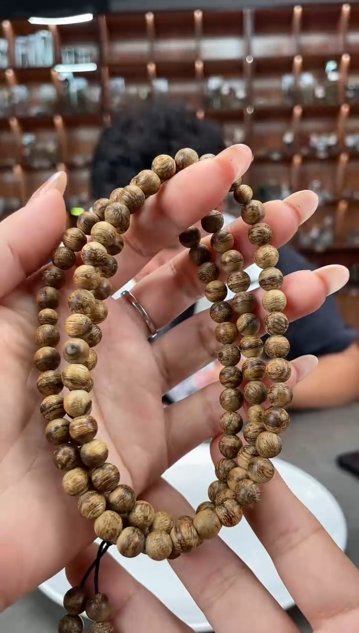 【闪购商品】沉香手串80号文莱多样性发一条