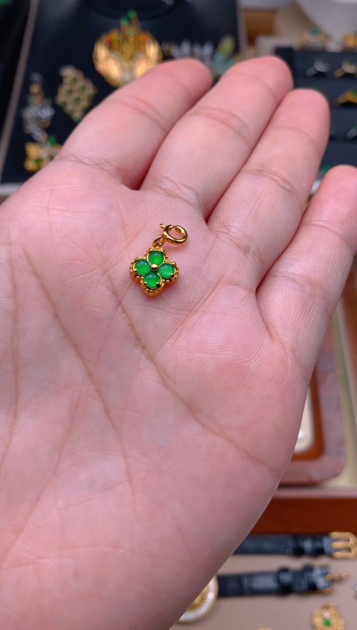 【闪购商品】翡翠吊坠(不含链)银S925镶嵌四叶草